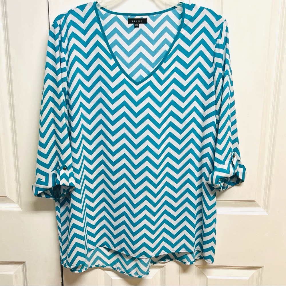 Kiara Aqua and White Chevron V-Neck Tunic Size XXL